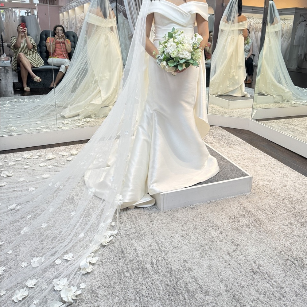 BRAND NEW Milla Nova “April” bridal dress! Never been worn! - Picture 3 of 5
